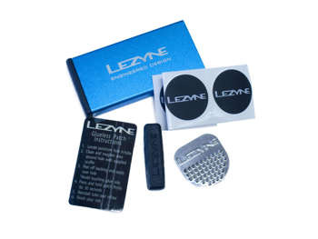 Zestaw łatek Lezyne Repair Kit Metal, aluminiowa obudowa, niebieska