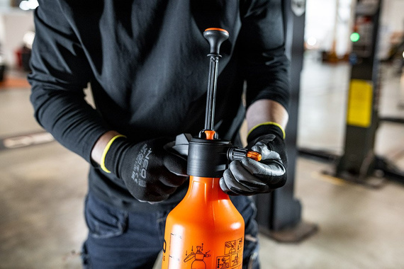 Spryskiwacz ciśnieniowy NEO- TOOLS, do mycia rowerów, 1,5 litra.