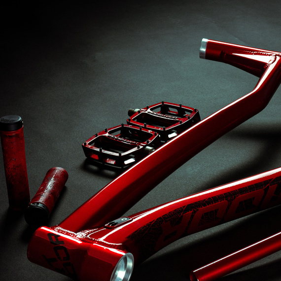 Pedały platformowe Dartmoor Vibe Red Devil, czerwone, z pinami